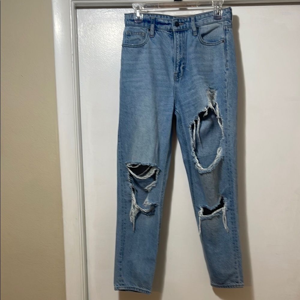 Hidden jeans, super distressed size 26